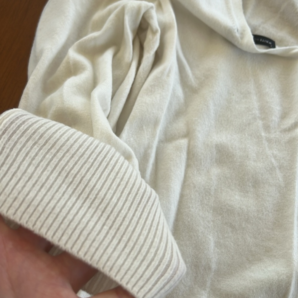 WHBM cashmere ekru sweater - Picture 6 of 6